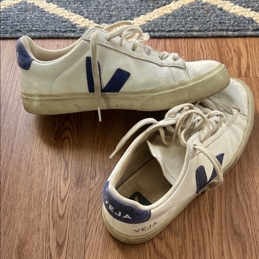 Veja Women’s Cream and Blue Sneakers